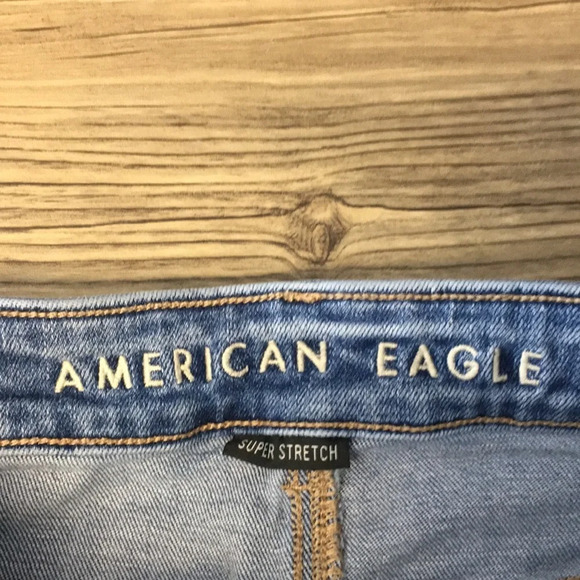 3/$20 American Eagle Super Hi-Rise Jegging Womens 0 Short Light Distressed Jeans - Picture 10 of 15